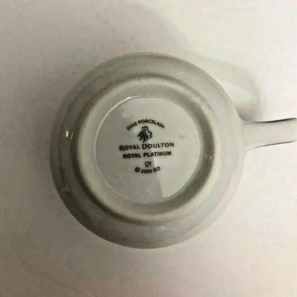 Royal Doulton Fine Platinum Collection Tea Set - Picture 4 of 4